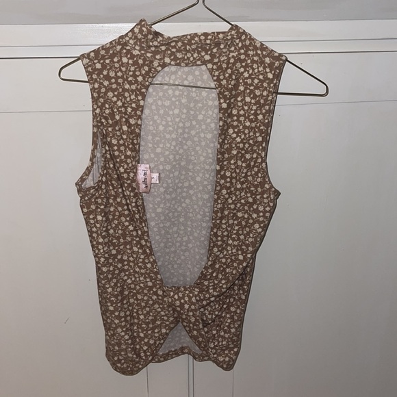 Willow + Root Tank - Picture 2 of 5